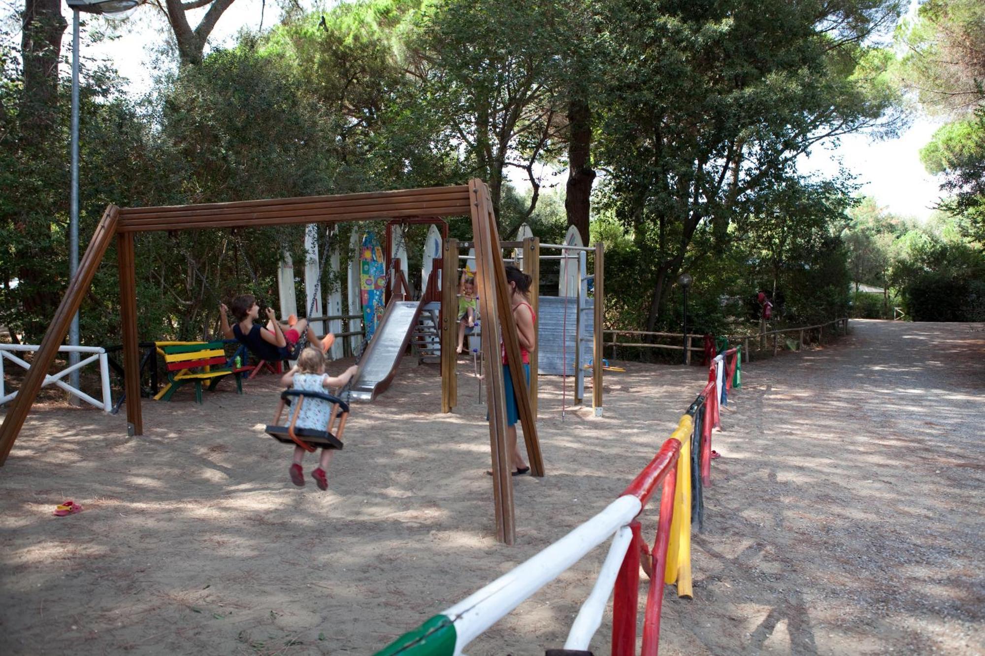 Camping Maremma Sans Souci Hotel Кастильоне дела Пеская Екстериор снимка